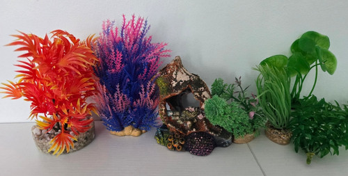 Lot aquarium decorations - lot, of